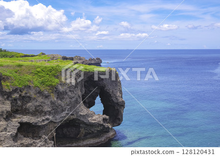 沖繩萬座毛的美麗海 沖繩萬座毛的美麗海 128120431