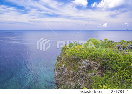 沖繩萬座毛的美麗海 沖繩萬座毛的美麗海 128120435