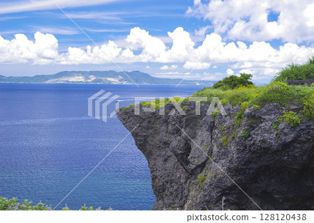 沖繩萬座毛的美麗海 沖繩萬座毛的美麗海 128120438