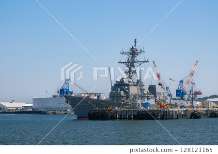 View of anchored ships from Verny Park in Yokosuka, Kanagawa Prefecture 128121165