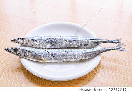 鹽漬秋刀魚 鹽漬秋刀魚 128122374