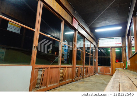 From the view of Sennen Station on the Konan Railway in Hirosaki City, Aomori Prefecture 128122540