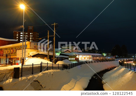 從青森縣弘前市弘南鐵道中央弘前站眺望 128122545