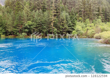 藍色海濱 128122594