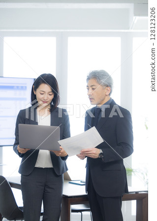 商務人士會議 128123206