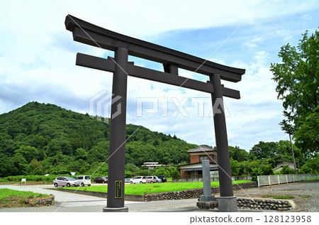 Shimoyoshida, Chichibu City, Saitama Prefecture Muku Shrine 128123958
