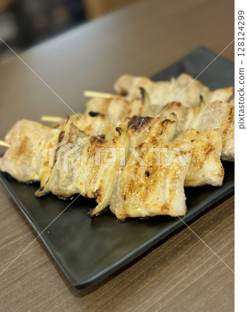 美味烤五花肉串 美味烤五花肉串 128124299