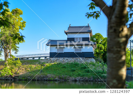 福岡城潮見塔：2025年修復的塔 128124397