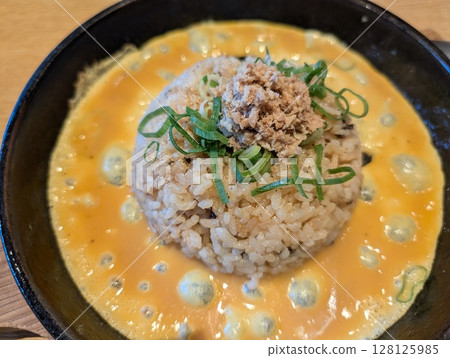 Delicious fried rice 128125985