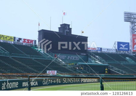 夏季阪神甲子園體育場的極光視覺 128126613