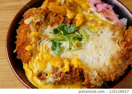 低肉排碗 128126657