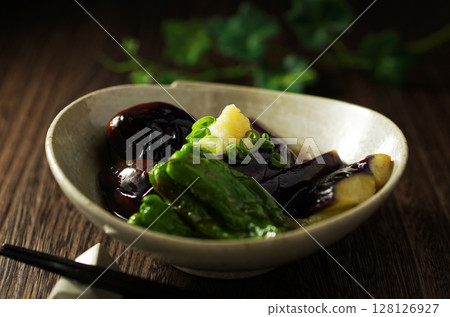 Deep-fried eggplant 128126927