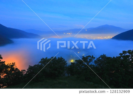 Yufuin Sea of Clouds (Sengiridai, Yufuin Town, Yufu City) 128132909