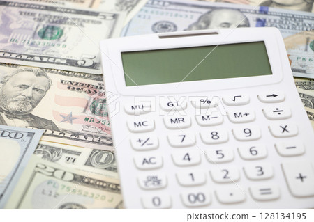 Dollar Calculator 128134195