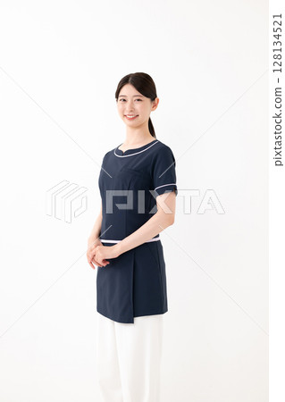 Beauty adviser 128134521