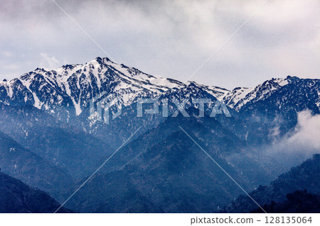 Miyanouradake, one of Japan's top 100 mountains, World Natural Heritage Site Yakushima (winter) 128135064