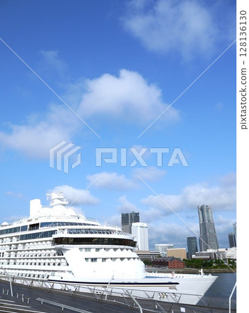 Osanbashi Pier where luxury cruise ships are moored Osanbashi Pier where luxury cruise ships are moored 128136130