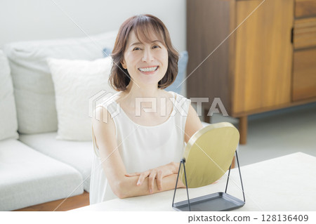 高級女性，美麗的形象 128136409