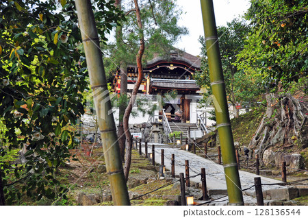 京都:高台寺,豐臣秀吉的妻子寧寧長眠的寺廟 京都:高台寺,豐臣秀吉的妻子寧寧長眠的寺廟 128136544