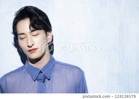 年輕人的肖像 年輕人的肖像 128136579