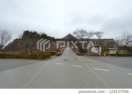 The main entrance of Sasayama Castle (Tamba Sasayama City, Hyogo Prefecture) 128137006