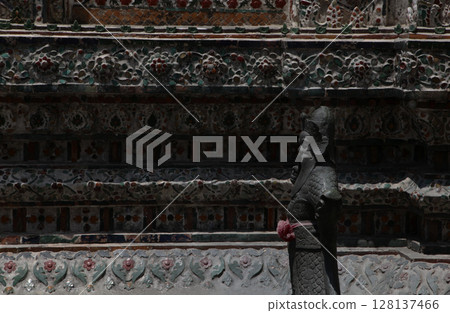 宏偉壯麗、直達天際的建築 128137466