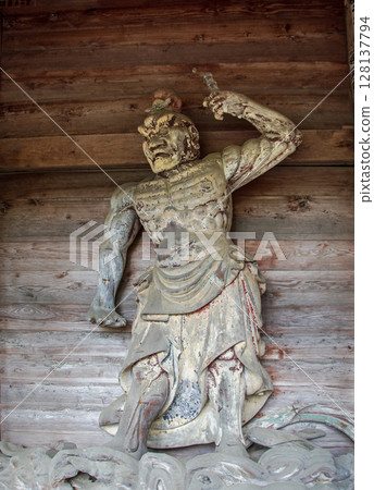 山形縣寒河江市國家歷史遺址慈恩寺仁王門運慶像 128137794