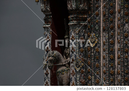 A magnificent and majestic building that reaches to the heavens A magnificent and majestic building that reaches to the heavens 128137803