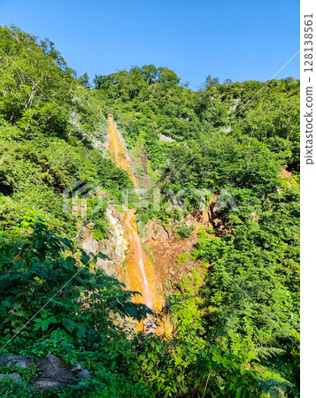 Climbing Mt. Myoko in summer (Tsubame Trail: Shomyo Falls and Komyo Falls) Climbing Mt. Myoko in summer (Tsubame Trail: Shomyo Falls and Komyo Falls) 128138561