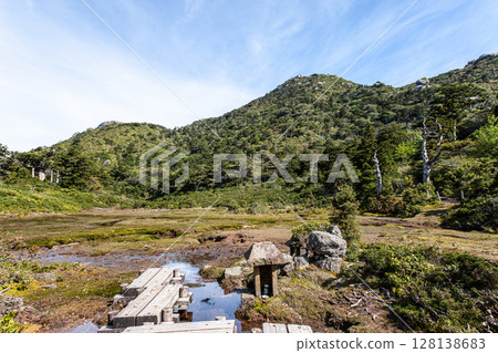 花之川神社與黑見山、世界自然遺產、屋久島(春季) 花之川神社與黑見山、世界自然遺產、屋久島(春季) 128138683