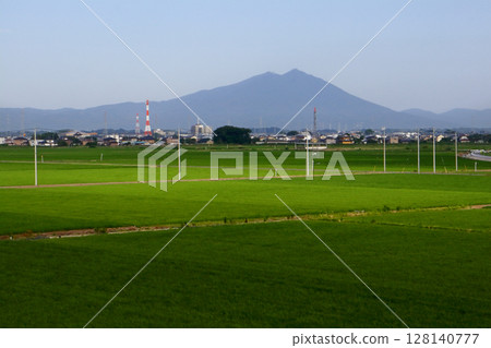 浪漫茨城（茨城縣屈指可數的稻米產地，在筑波山的庇佑下，稻田熠熠生輝。）築西市、明野町週邊 128140777