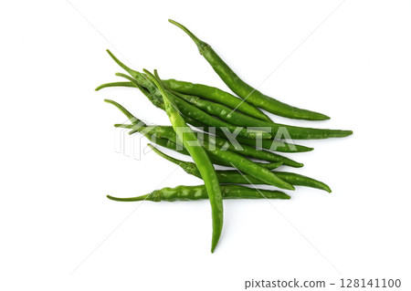 青辣椒（白色背景，有影印空間） 128141100