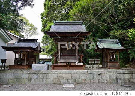 Himure Hachiman Shrine - Three subordinate shrines (Tenmangu Shrine, Tokiwa Shrine, and Miyabi Shrine) 128143703