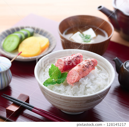 烤鱈魚子茶泡飯日式早餐圖片 128145217