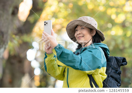 Hiking, Autumn, Yellow leaves, Smartphone Hiking, Autumn, Yellow leaves, Smartphone 128145559