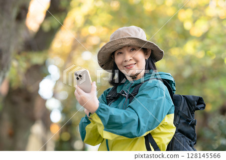Hiking, Autumn, Yellow leaves, Smartphone 128145566