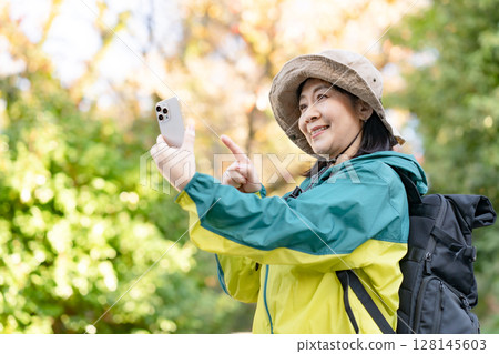 Hiking, Autumn, Yellow leaves, Smartphone 128145603