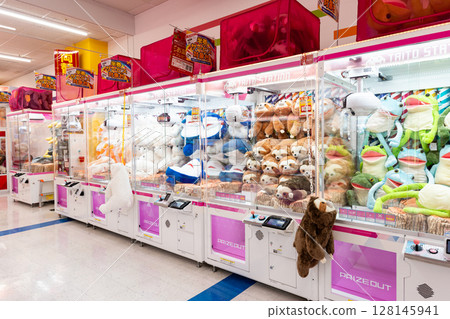 Catch stuffed toys at Taito Station Fuchu Kururu store in Miyacho, Fuchu, Tokyo 128145941