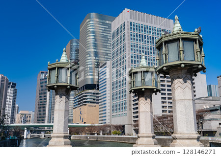 Osaka Prefecture: Nakanoshima area, Osaka city, urban landscape 128146271