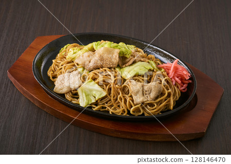 鐵板上的炒麵 鐵板上的炒麵 128146470