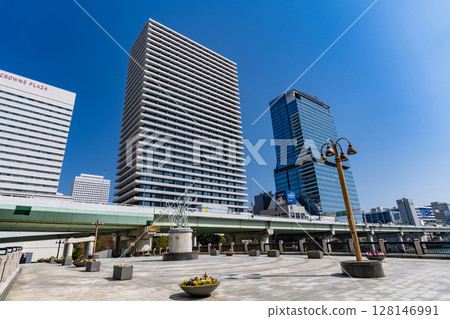Osaka Prefecture: Nakanoshima area, Osaka city, urban landscape Osaka Prefecture: Nakanoshima area, Osaka city, urban landscape 128146991