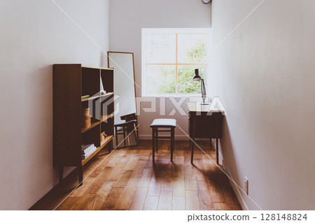 Simple room 128148824