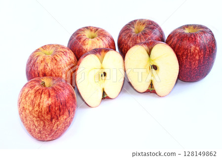 Apples (Gala) from New Zealand 128149862