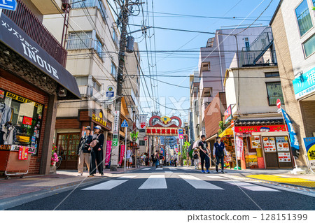 [東京] 巢鴨地藏街商店街，以「奶奶的原宿」聞名 128151399