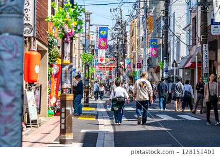[東京] 巢鴨地藏街商店街，以「奶奶的原宿」聞名 128151401