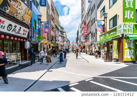[Tokyo] Sugamo Jizo Street Shopping District, famous as Grandma's Harajuku 128151412