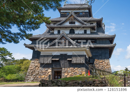 Matsue Castle is an Edo period castle located in Matsue City, Shimane Prefecture. The existing castle tower is a national treasure. Matsue Castle is an Edo period castle located in Matsue City, Shimane Prefecture. The existing castle tower is a national treasure. 128151896