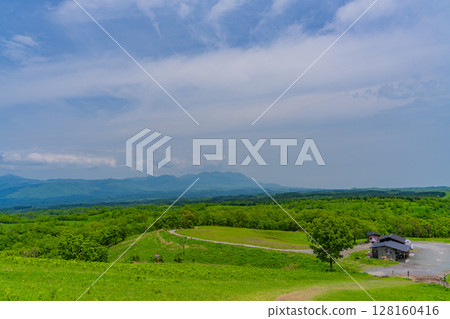The view from Oshitoishi Hill in Aso (Kumamoto Prefecture) The view from Oshitoishi Hill in Aso (Kumamoto Prefecture) 128160416
