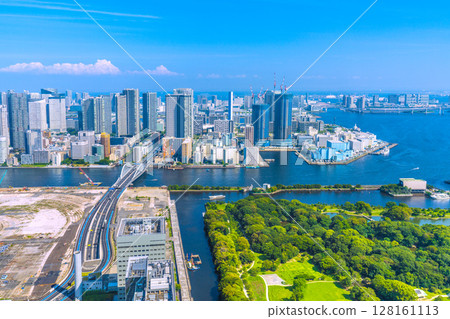 七月，日本東京城市景觀。邁向新時代。築地市場舊址景觀等。即將重建…= 4日 128161113