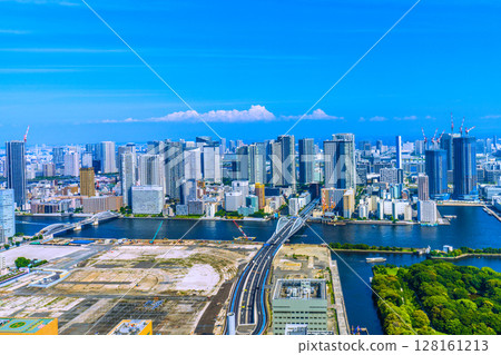 七月，日本東京城市景觀。邁向新時代。築地市場舊址景觀等。即將重建…= 4日 128161213